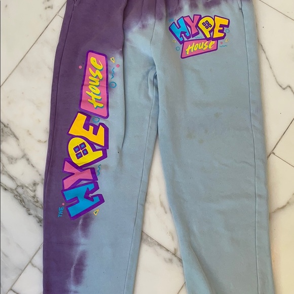 Hype House LA 90’s Tie dye Sweatpants and tee set - Picture 4 of 13